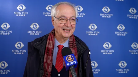 Economista francés dice que al ver Shen Yun descubrió la «perfección»