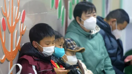 Residentes chinos denuncian que los barrios están vacíos y los crematorios abarrotados