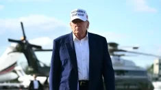 Trump aplaza hasta el 9 de julio el arancel del 50 % sobre los productos de la UE