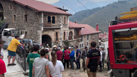 «Estas catástrofes levantan lo mejor de cada persona»: Vecinos en León se unen ante la ferocidad de los incendios