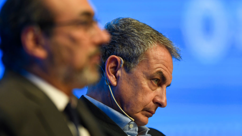 BUENOS AIRES, ARGENTINA - 18 DE AGOSTO: El ex primer ministro de España José Luis Rodríguez Zapatero asiste a un seminario sobre inclusión y diversidad organizado por la CELAC (Comunidad de Estados Latinoamericanos y Caribeños) en el CCK el 18 de agosto de 2022 en Buenos Aires, Argentina. (Foto de Gustavo Garello/Getty Images)