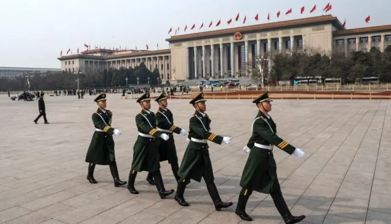 El ejército chino atraviesa una crisis de poder sin precedentes: la facción de Xi está casi aniquilada