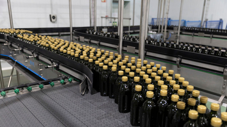 Incertidumbre en el sector del aceite de oliva: ¿A quién beneficia el plan de retirar el excedente?