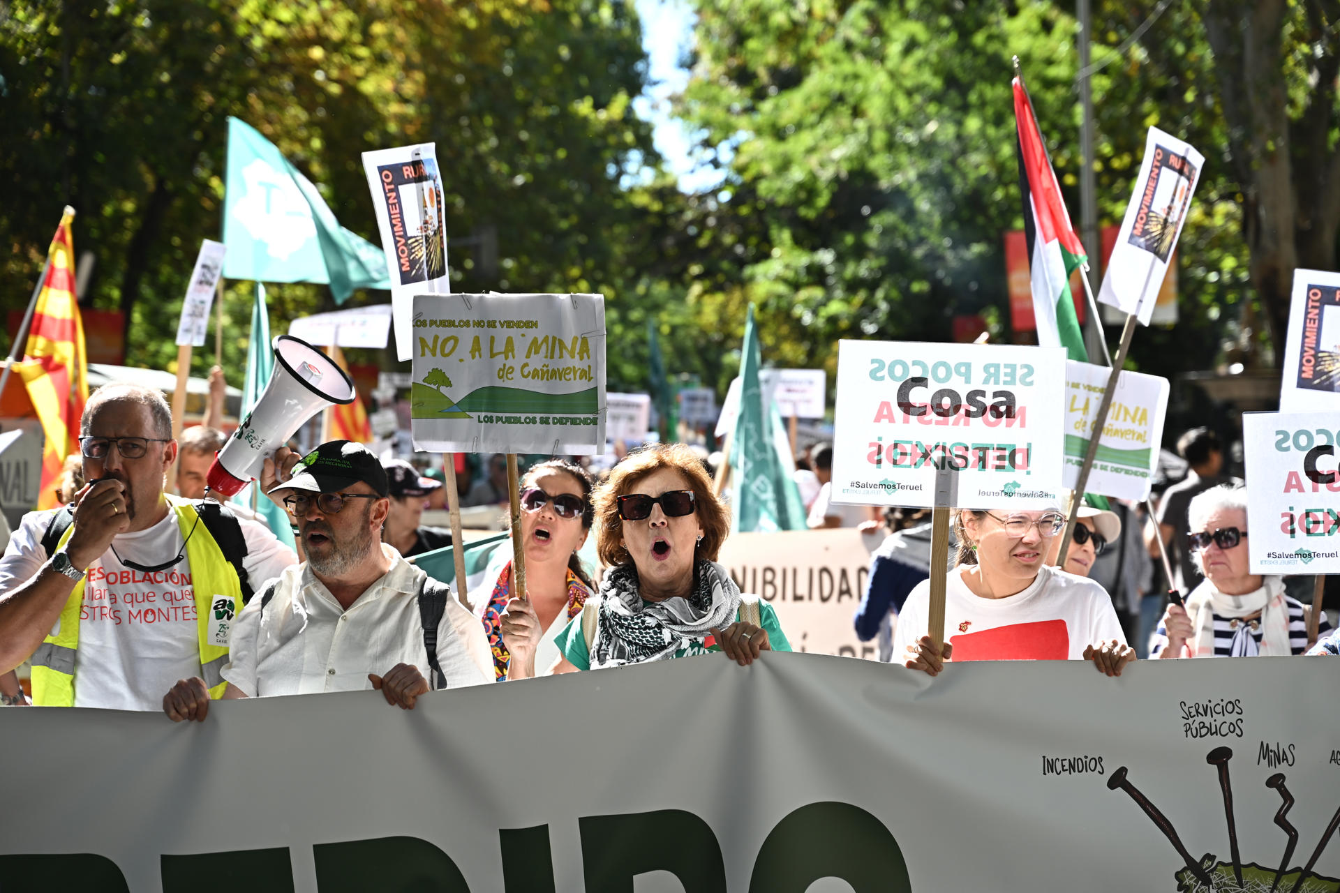 Más de 400 entidades de toda España reclaman en Madrid «salvar el mundo rural agredido»
