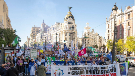Más de 18 000 Técnicos Superiores Sanitarios reclaman en Madrid el reconocimiento de su categoría profesional