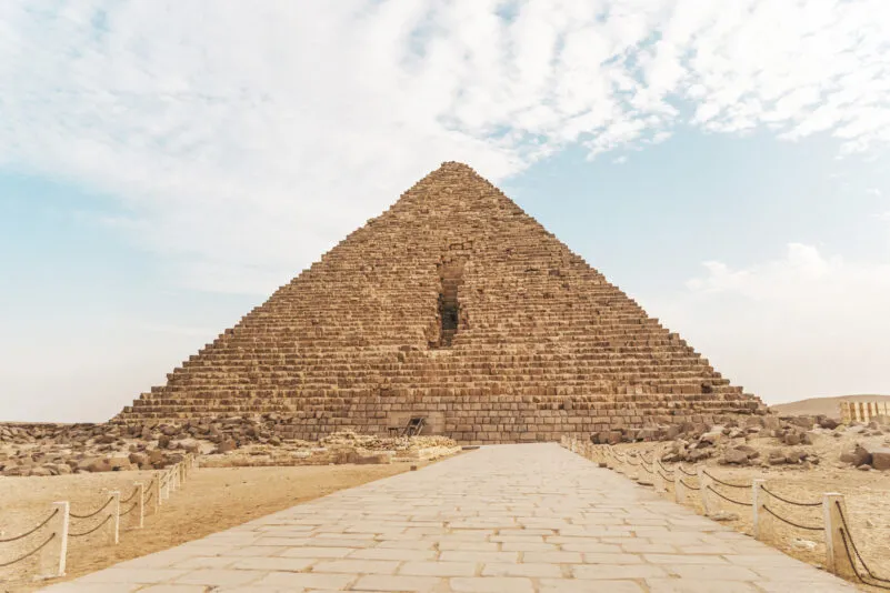 Cavidades desconocidas: ¿existe otra tumba en las pirámides de Giza?