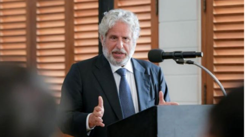 Robert Amsterdam pronunciando un discurso en Bangkok (2024). (EAL819/Wikimedia Commons)