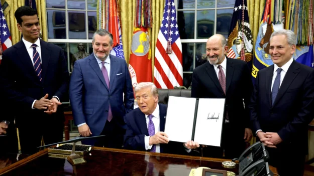 Trump firma una orden ejecutiva para impedir que los estados regulen la IA