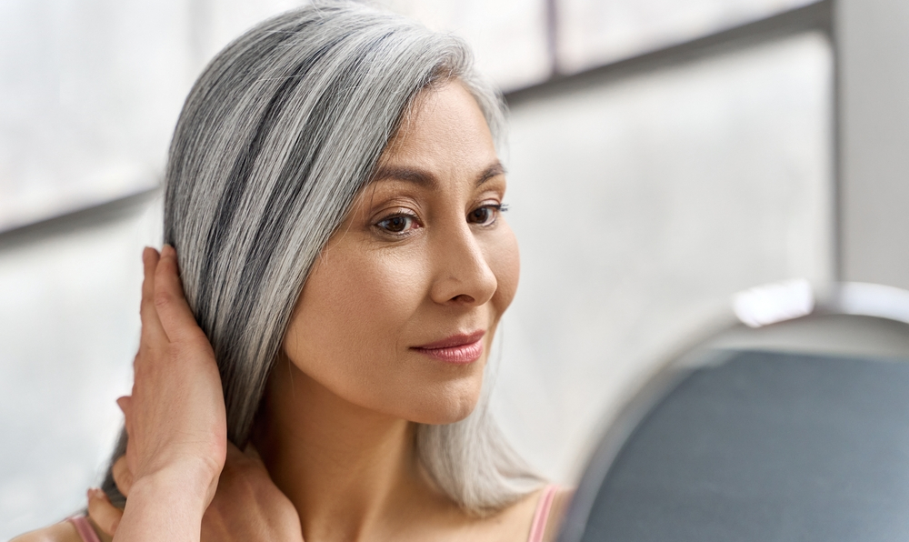 ¿Y si las canas fueran un escudo contra el cáncer?